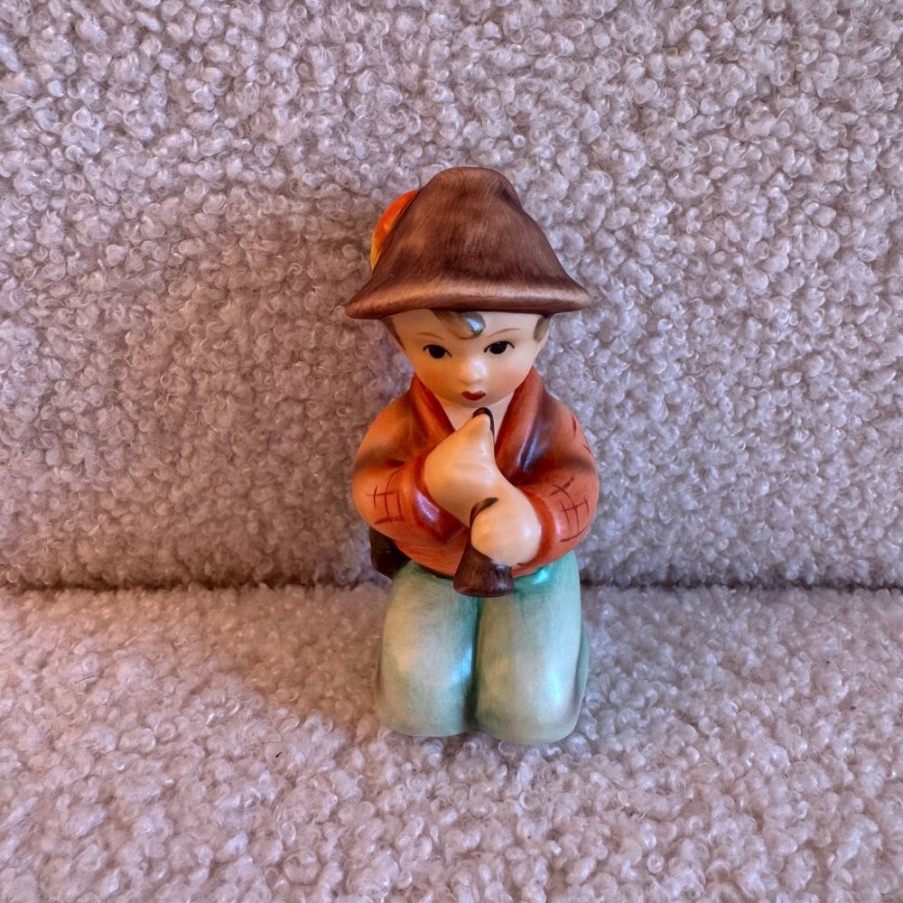 Hummel Figurine 214/H/O Little Tooter